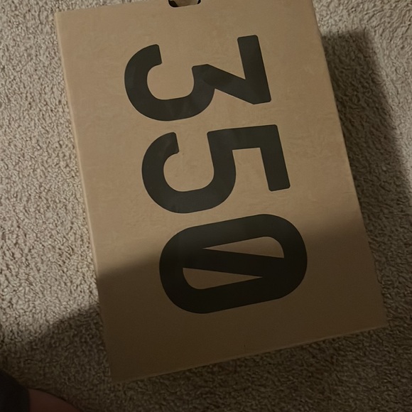 Yeezy 350 v2 frozen yellow size 8 - Picture 10 of 11